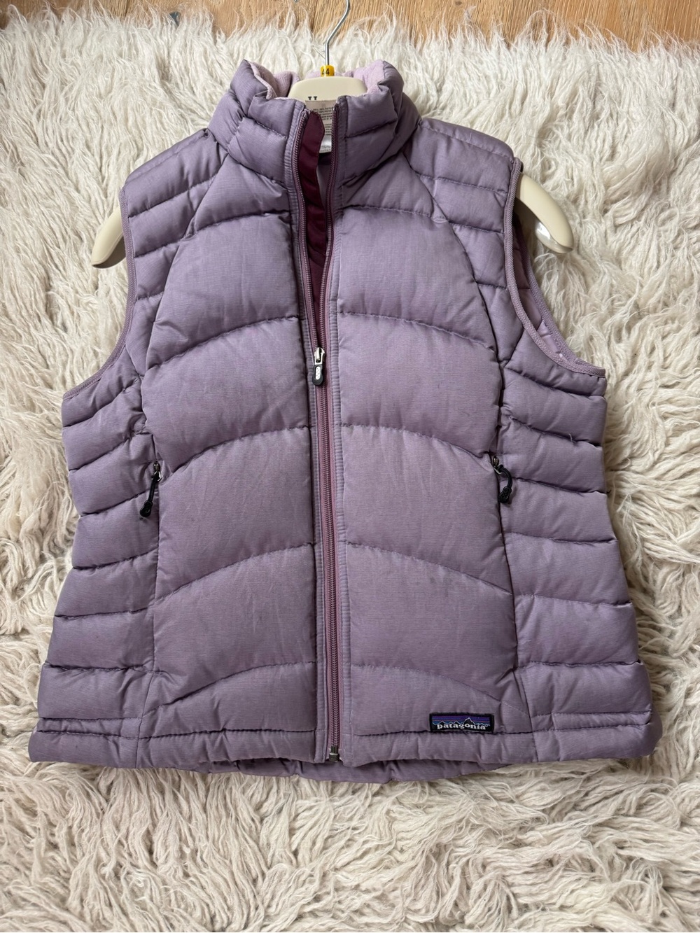 Patagonia Lavender Down Vest Women’s Medium